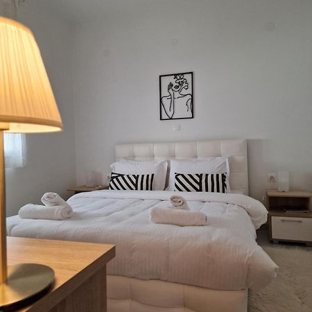 By The Sea Apartment Peraia  Ngoại thất bức ảnh