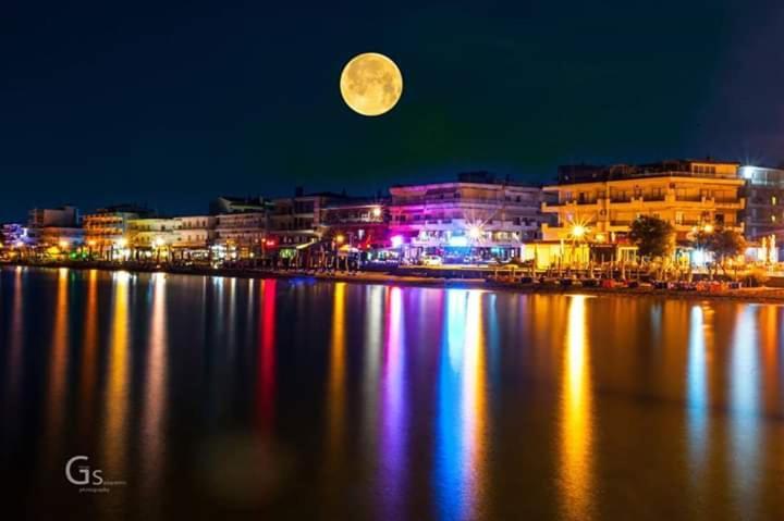 By The Sea Apartment Peraia  Ngoại thất bức ảnh
