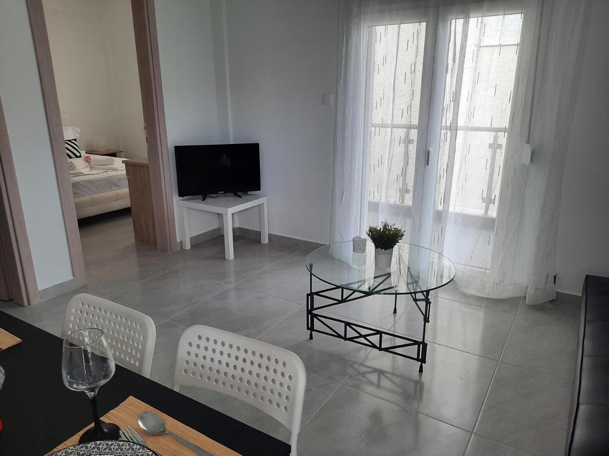 By The Sea Apartment Peraia  Ngoại thất bức ảnh