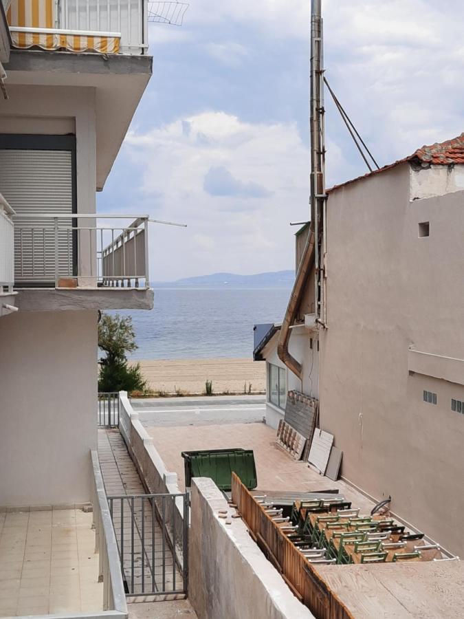 By The Sea Apartment Peraia  Ngoại thất bức ảnh