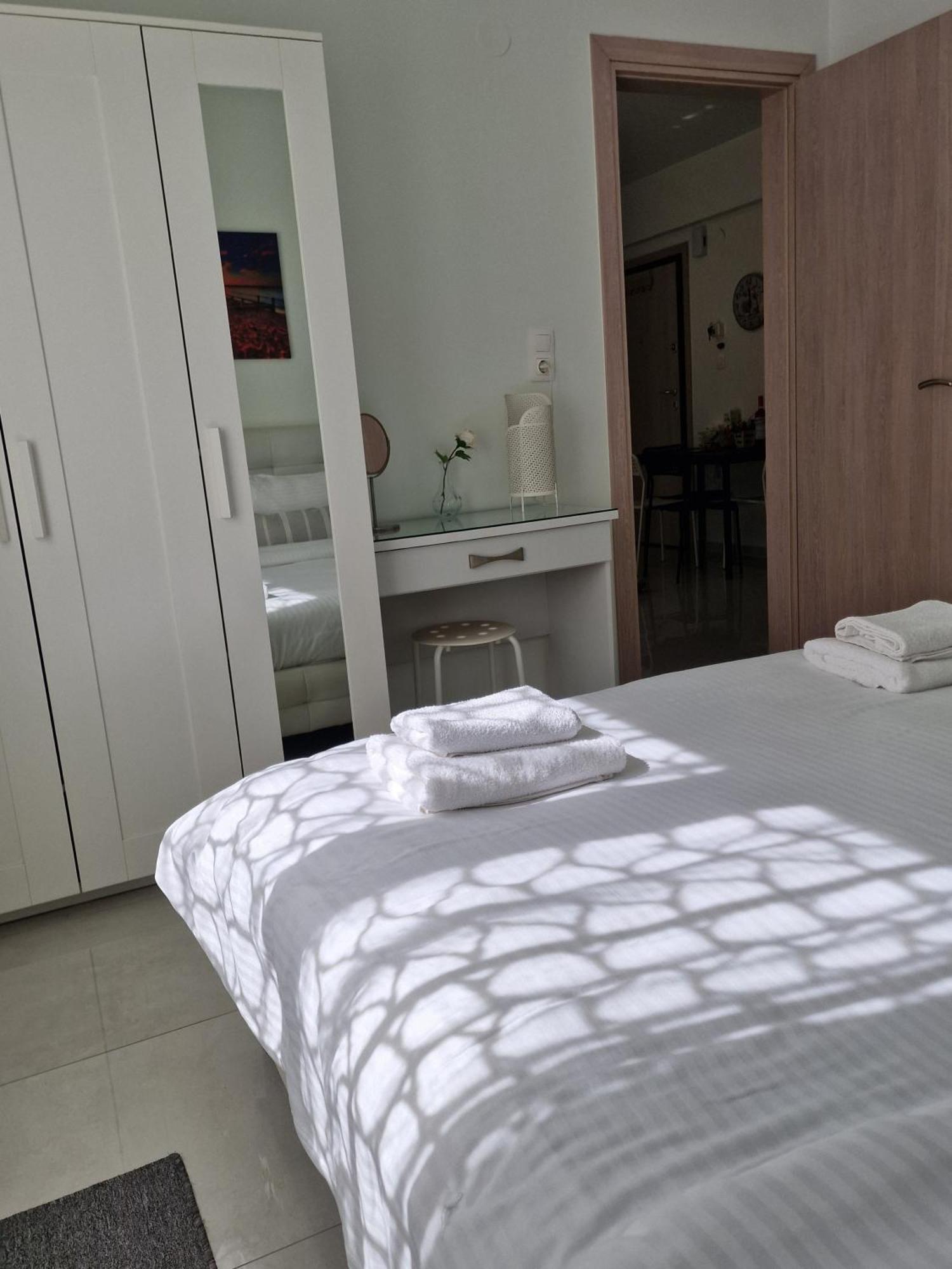 By The Sea Apartment Peraia  Phòng bức ảnh