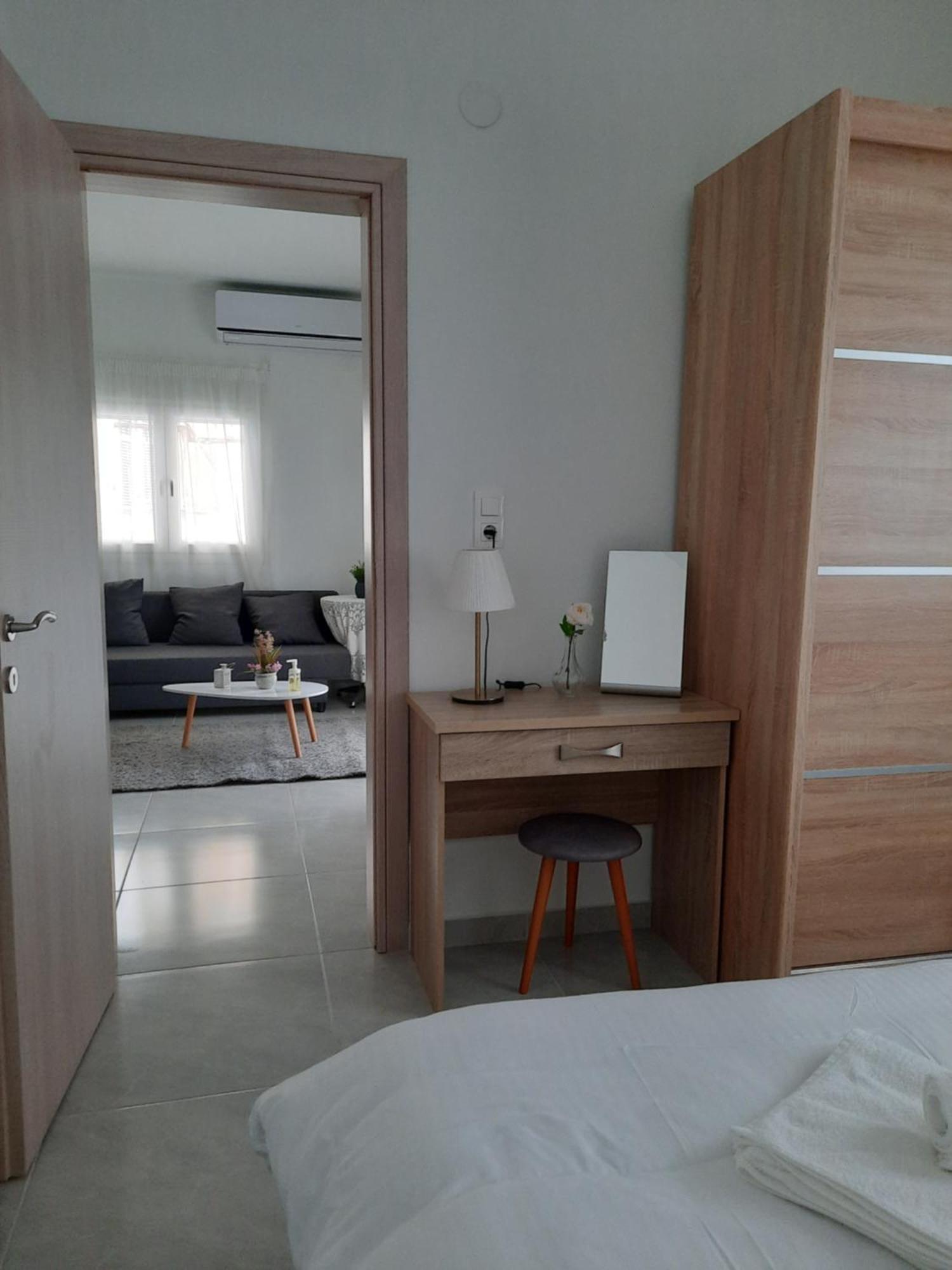 By The Sea Apartment Peraia  Phòng bức ảnh