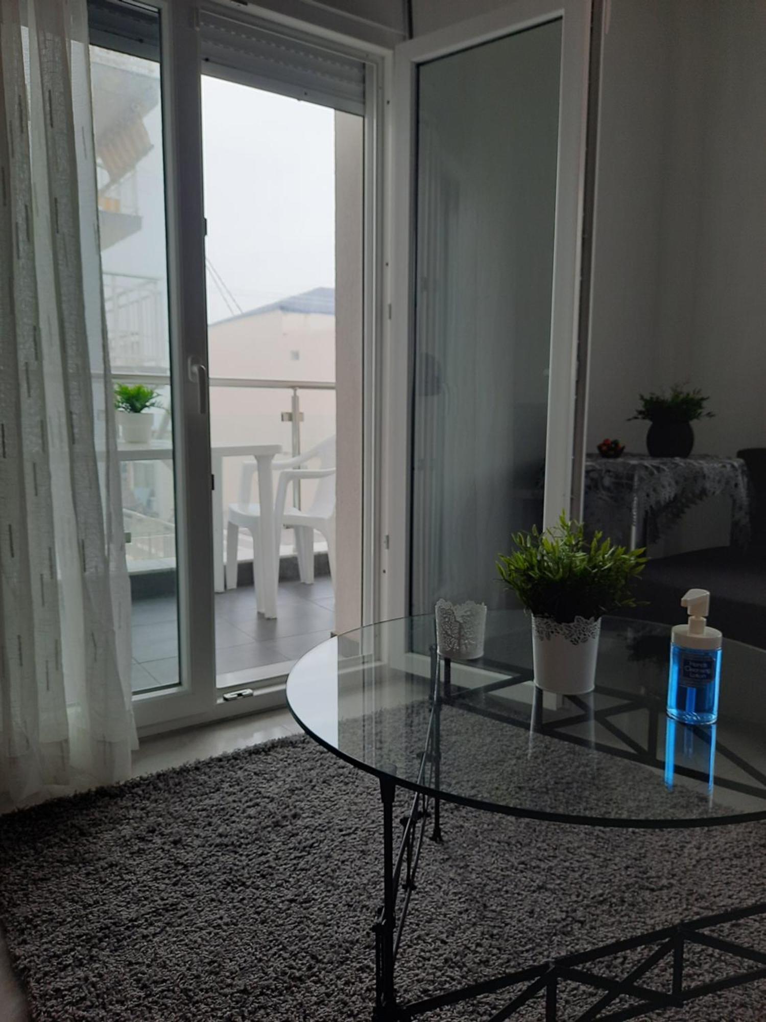 By The Sea Apartment Peraia  Ngoại thất bức ảnh