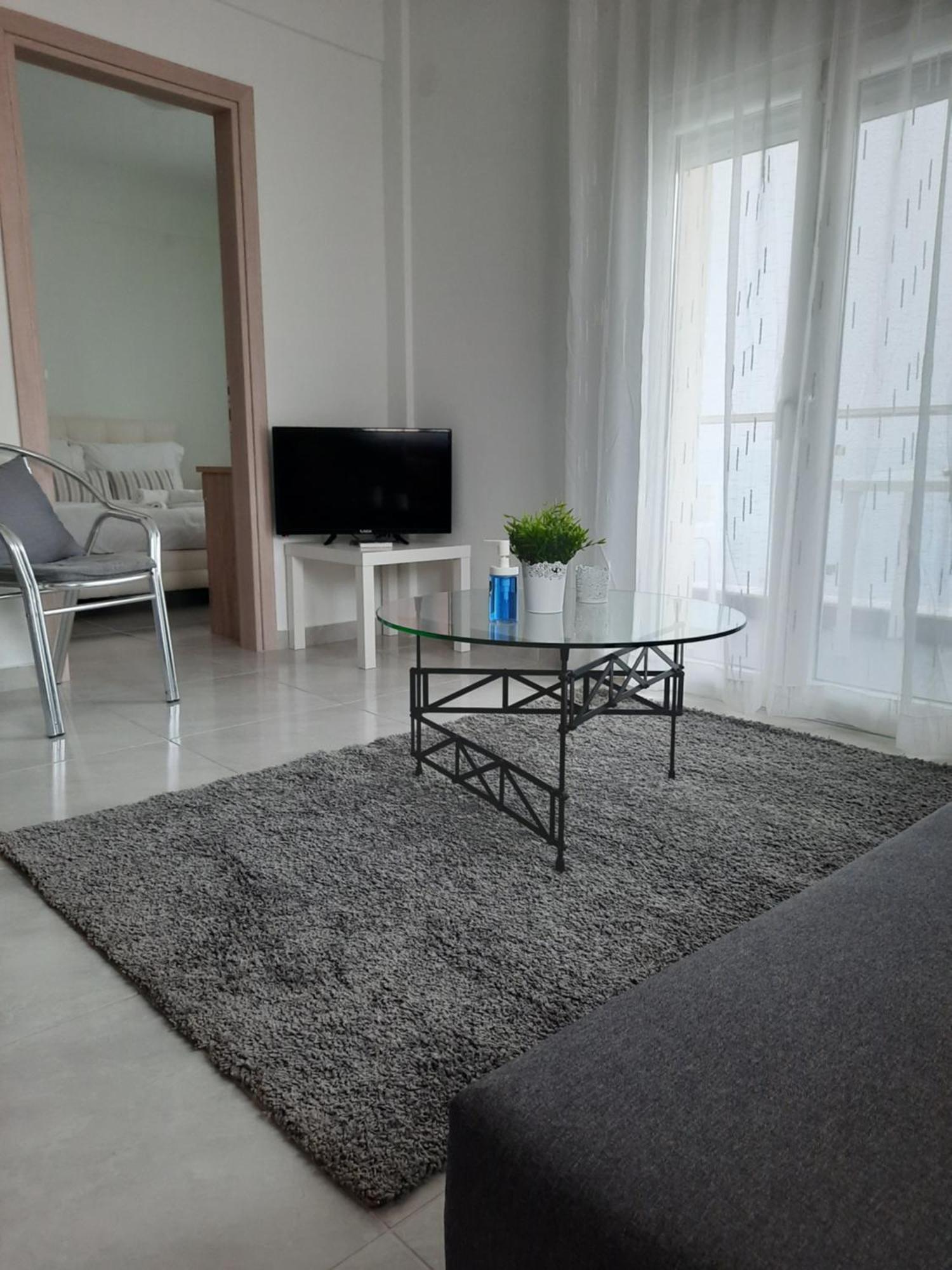 By The Sea Apartment Peraia  Ngoại thất bức ảnh